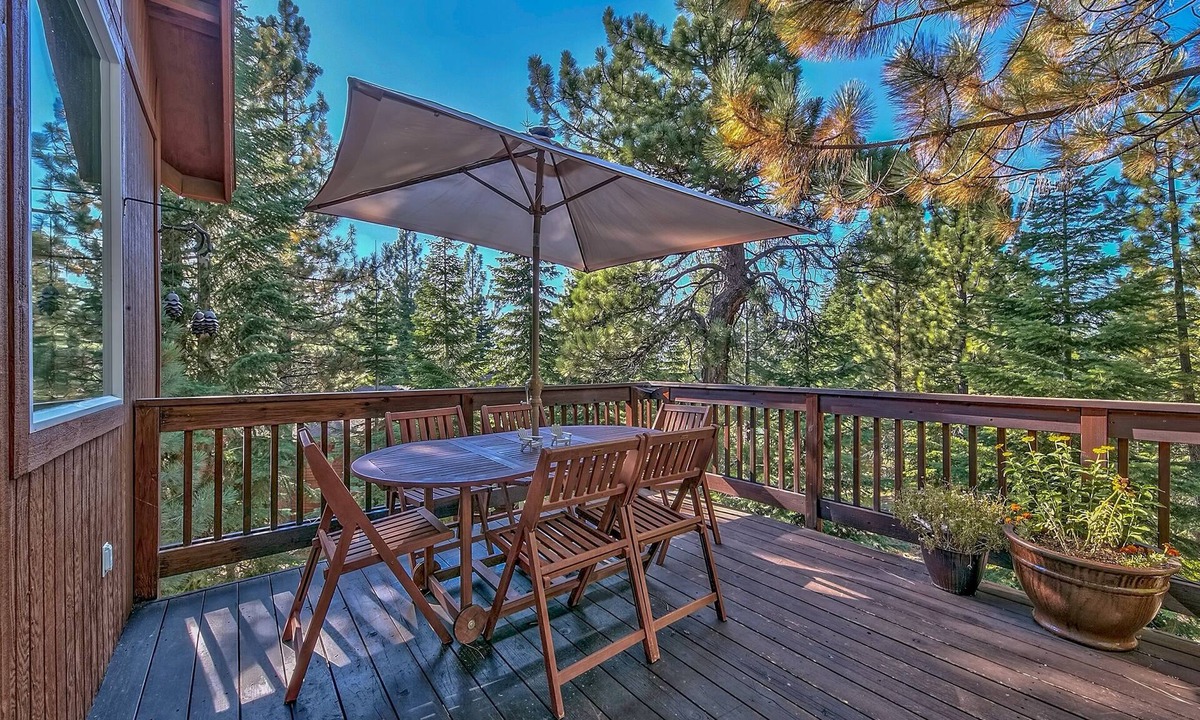 Pioneer Trail House | Where Eagles Fly-come play in the mountains