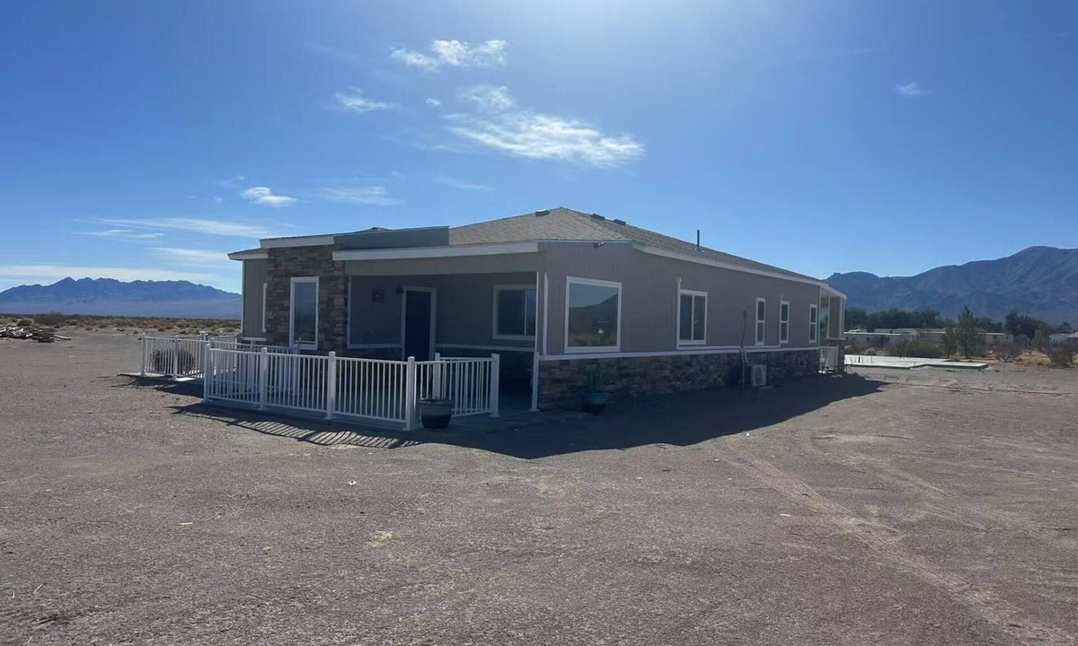 Mojave Desert House | wifi/death valley/family-friendly/amargosa valley/4 bedroom