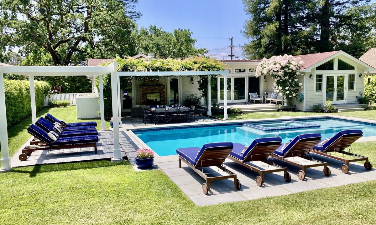 Sonoma House | Wine Country Retreat With Pool & Spa, Walking distance to Sonoma Plaza, 10 Bikes