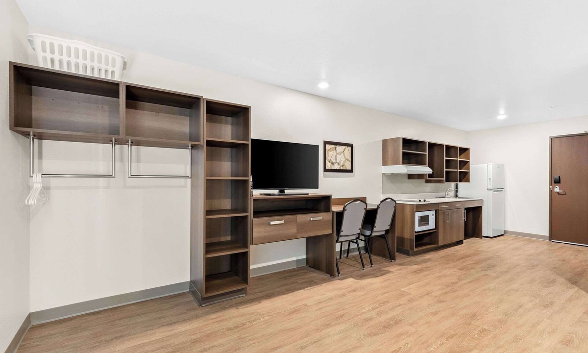 Indio Hotel | Woodspring Suites Indio - Coachella Valley