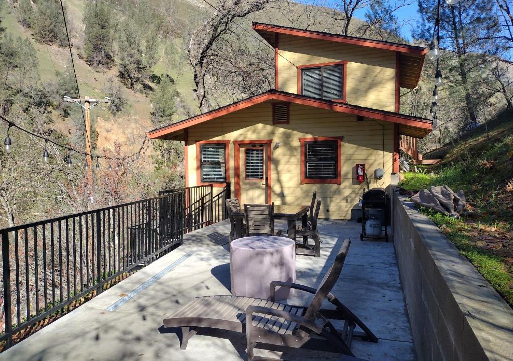 El Portal House | Yosemite Gatekeeper's Lodge