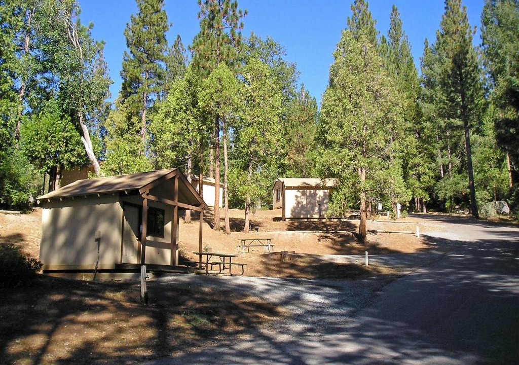 Harden Flat Resort | Yosemite Lakes Bunkhouse Cabin 27
