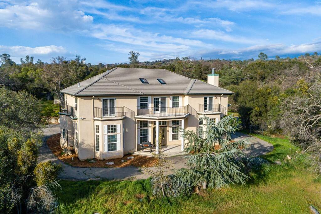 Coarsegold Villa | Yosemite South Presidential Mansion