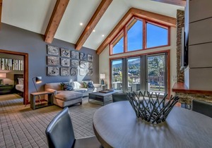 107 m² Condo ∙ 2 bedrooms ∙ 6 guests