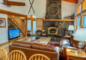 1225 Gold Bend