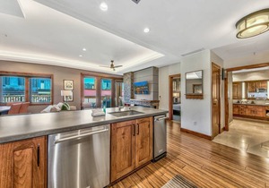 131 m² Condo ∙ 2 bedrooms ∙ 6 guests