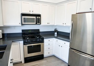 1BR Cozy La Jolla Condo, in a boutique building in the heart of Bird Rock
