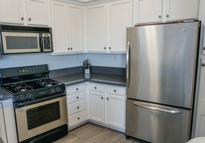 1BR Cozy La Jolla Condo, in a boutique building in the heart of Bird Rock