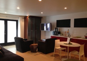 2 Min Walk to the Beach *Free Gift Basket For New Bookings*