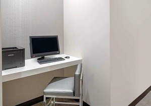 2-Star Hotel ∙ Hampton Inn San Jose Cherry Ave, CA
