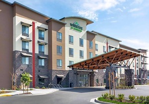 2-Star Hotel ∙ Hampton Inn San Jose Cherry Ave, CA