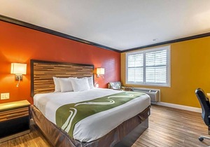 2-Star Hotel ∙ Quality Inn & Suites