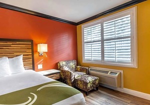 2-Star Hotel ∙ Quality Inn & Suites
