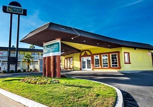 2-Star Hotel ∙ Quality Inn & Suites