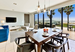 2-Story Oceanfront End Condo w/Spacious Deck, Unobstructed Views & A/C