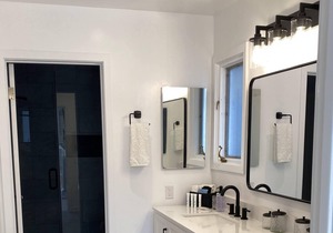 3-Bedroom Beach House, 50 feet from the sand - sleeps 10