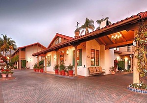 3-Star Hotel ∙ Best Western Plus Pepper Tree Inn