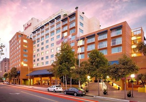 3-Star Hotel ∙ Monterey Marriott