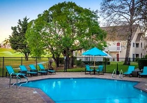 3-Star Hotel ∙ Residence Inn by Marriott Oxnard River Ridge