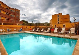 3-Star Hotel ∙ Pacifica Lighthouse Hotel Trademark Collection by Wyndham