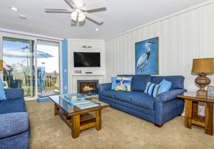 3BR Ocean-view Penthouse w/ Large Sundeck, 2 Parking Spaces NCV #B-300