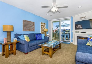 3BR Ocean-view Penthouse w/ Large Sundeck, 2 Parking Spaces NCV #B-300