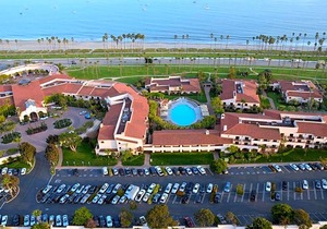 4-Star Hotel ∙ Hilton Santa Barbara Beachfront Resort
