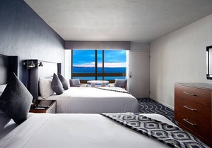 4 x Deluxe Ocean Front Two Queen Room at Monterey Tides