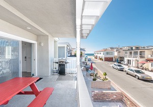 A Newport Beach Standout! | Roomy Interior w/Ocean View | Cool, Beachy Details | Walk to it All!