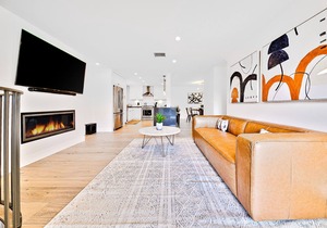 Amazing beach condo with hot tub, ocean views, walk to Calafia State Beach