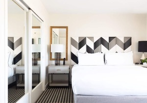 Appreciate the Beauty of Hollywood at an Exemplary Suite! 4 Modern Units, Pool!
