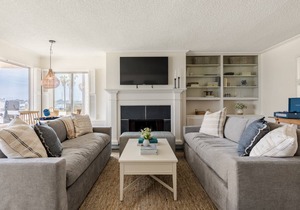 Bay View Buyout A by AvantStay Mission Beach Home on the Sand Sleeps 20