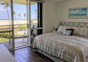 Beachfront 2 BR Condo with Breathtaking Views