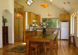 Beautiful, Warm & Welcoming-Redwoods, River, Beaches-includes Hot tub