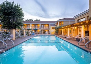 Best Western Plus Dixon Davis