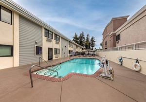 Best Western Town & Country Lodge