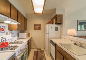 Black Bear Villas Condo in Tahoe City- summer pool and tennis