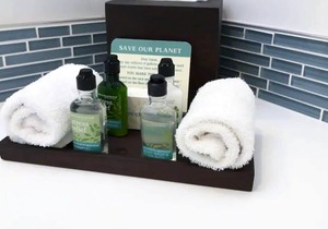 Boutique Hotel 2 Queen Room Minutes From The Beach!