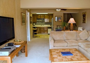 C59: Cozy Condo, Balcony W/Hillside & Ocean Views, 30 Mooring Available
