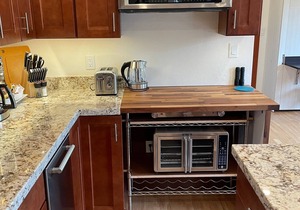 Carmel Big Sur-Style Guest House with Hot Tub, Decks & Views! CLOSING 12/24/25