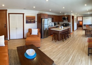 Carmel Big Sur-Style Guest House with Hot Tub, Decks & Views! CLOSING 12/24/25