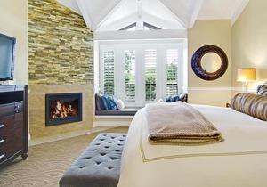 Carriage House Inn