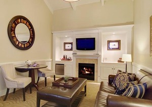 Carriage House Inn