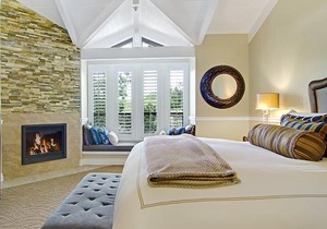 Carriage House Inn
