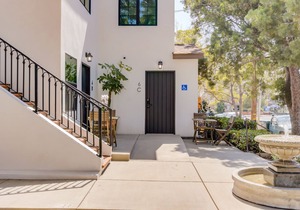 Casa Valerio Unit 6C-Boutique Suite in Downtown Santa Barbara