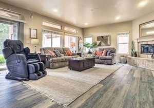 Central San Diego Home: Fireplaces & Fire Pit