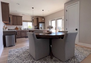 CENTRAL SAN DIEGO *Rooftop Deck* Spacious 3 BR home