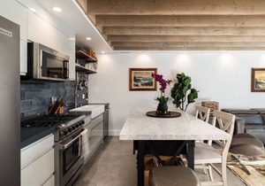 Centrally located, newly remodeled coastal elegance property with large outdoor living space