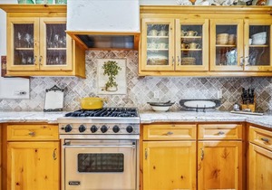 Charming Carmel by the Sea Cottage