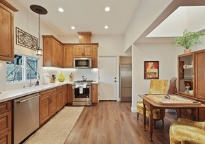 Charming Three bedroom Luxury Oasis